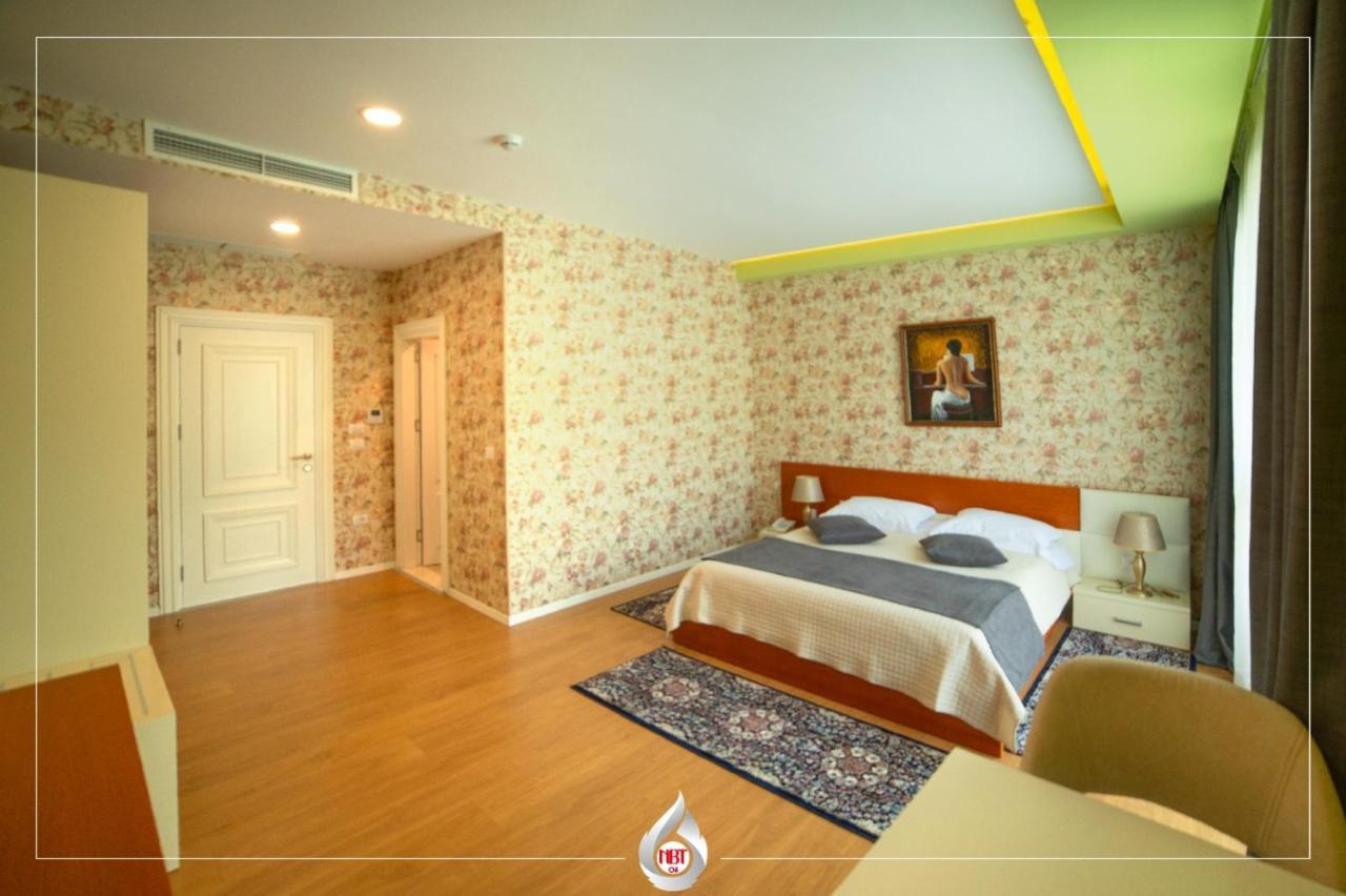Nbt Hotel Reps Kukes エクステリア 写真